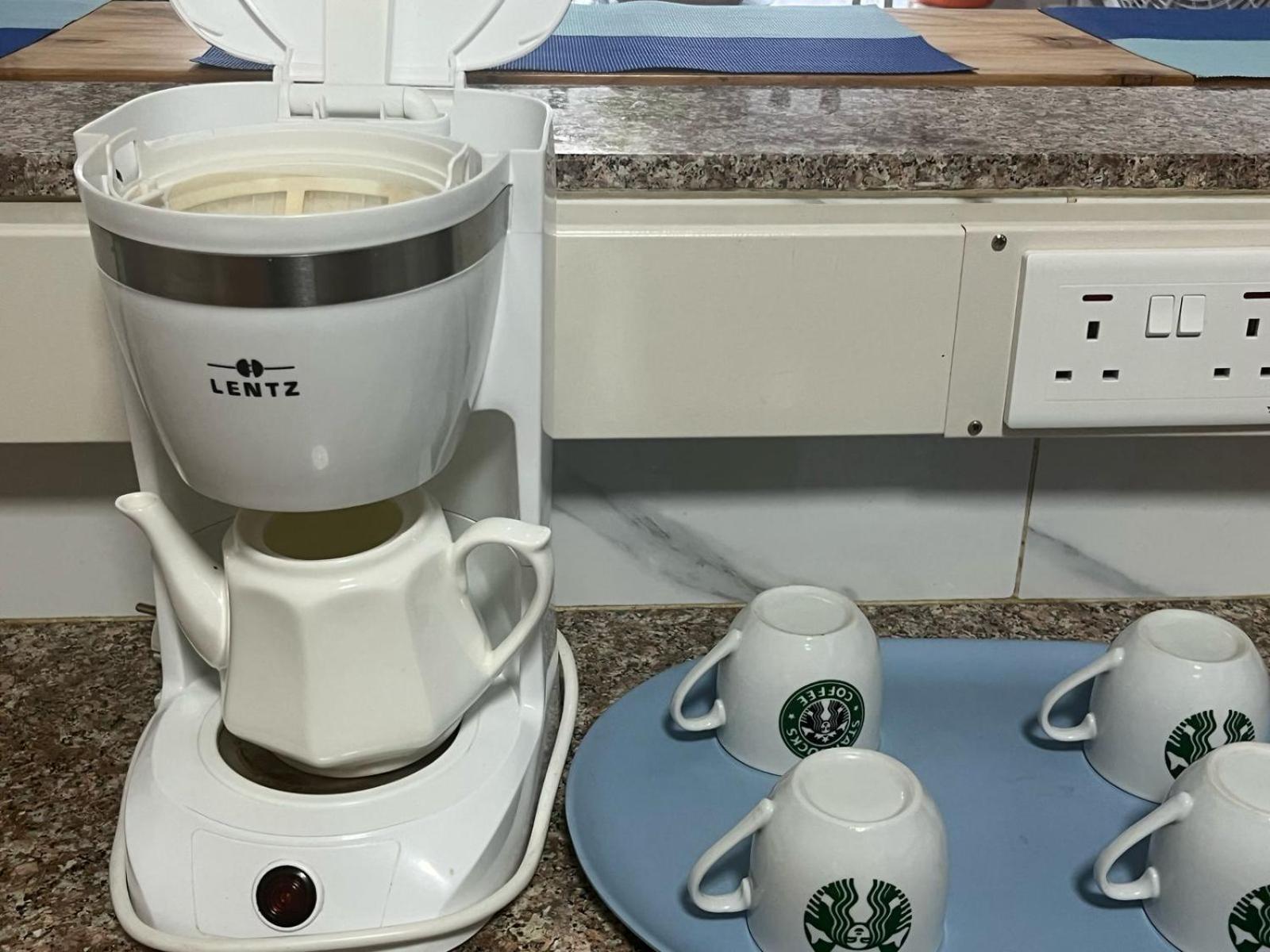 The Coffee Residences At Kings Millennium Apartments, Near Jki Airport 3 Bedroom Appartamento