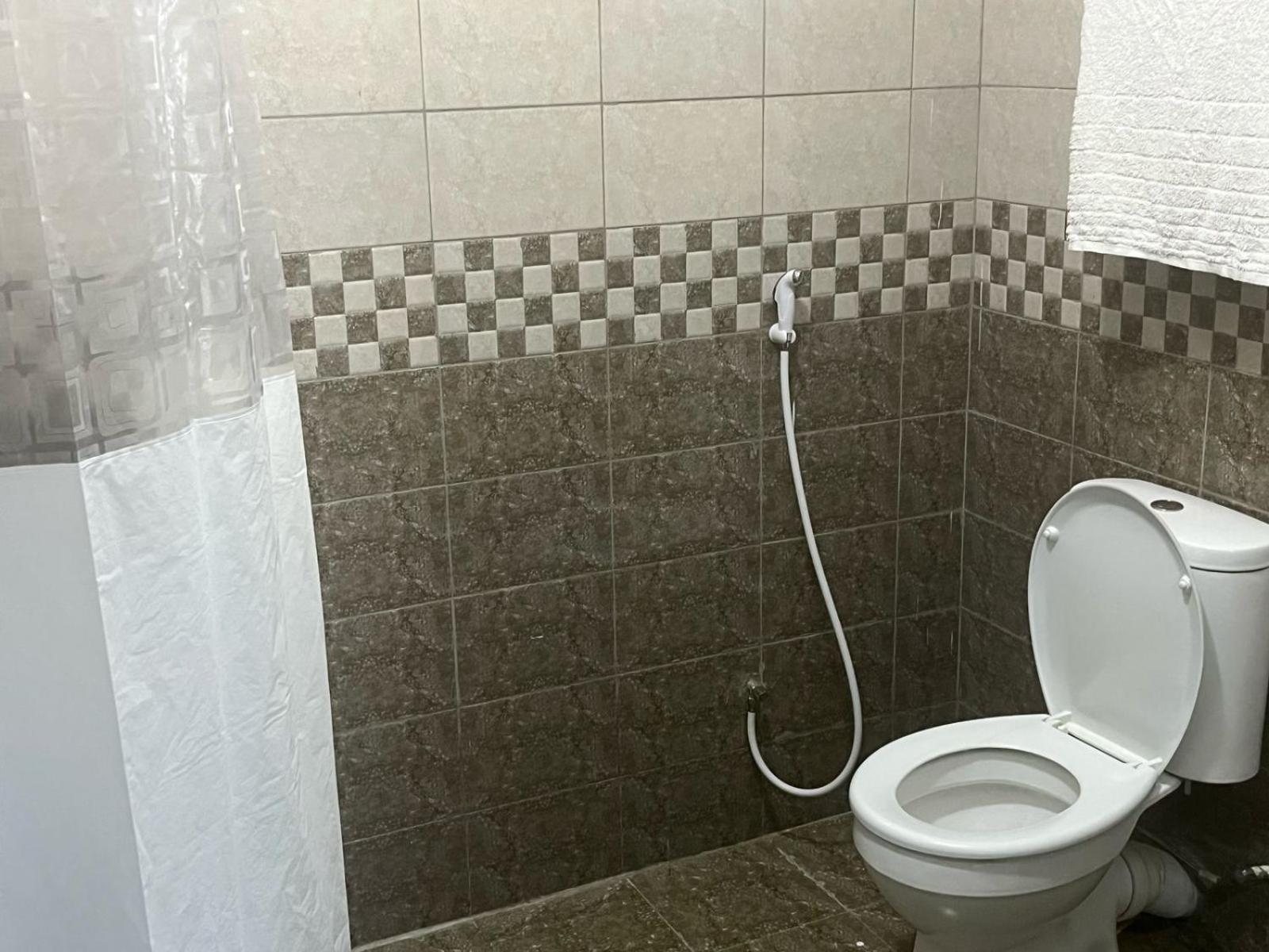 Apartment The Coffee Residences At Kings Millennium Apartments, Near Jki Airport 3 Bedroom